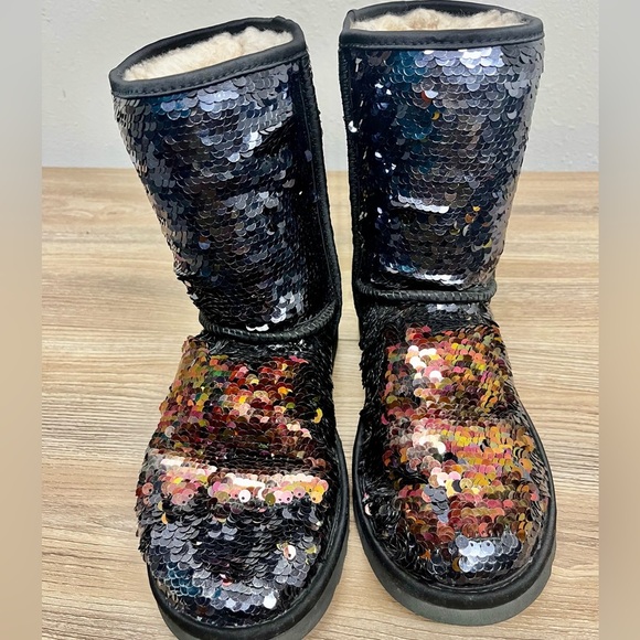 UGG Classic Short Boot / Winter Boot / Black n Copper Reversable Sequins Size 7 - Picture 9 of 11